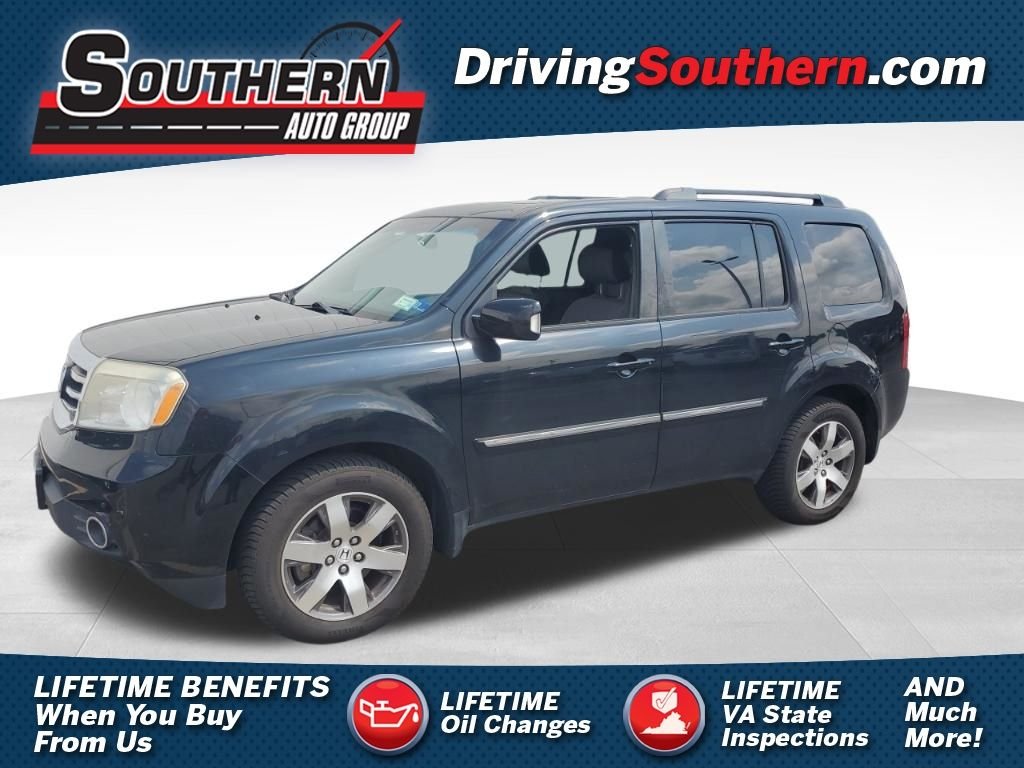 Used 2013 Black Honda Touring image 1