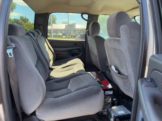 Used 2004 Beige GMC SLE image 11