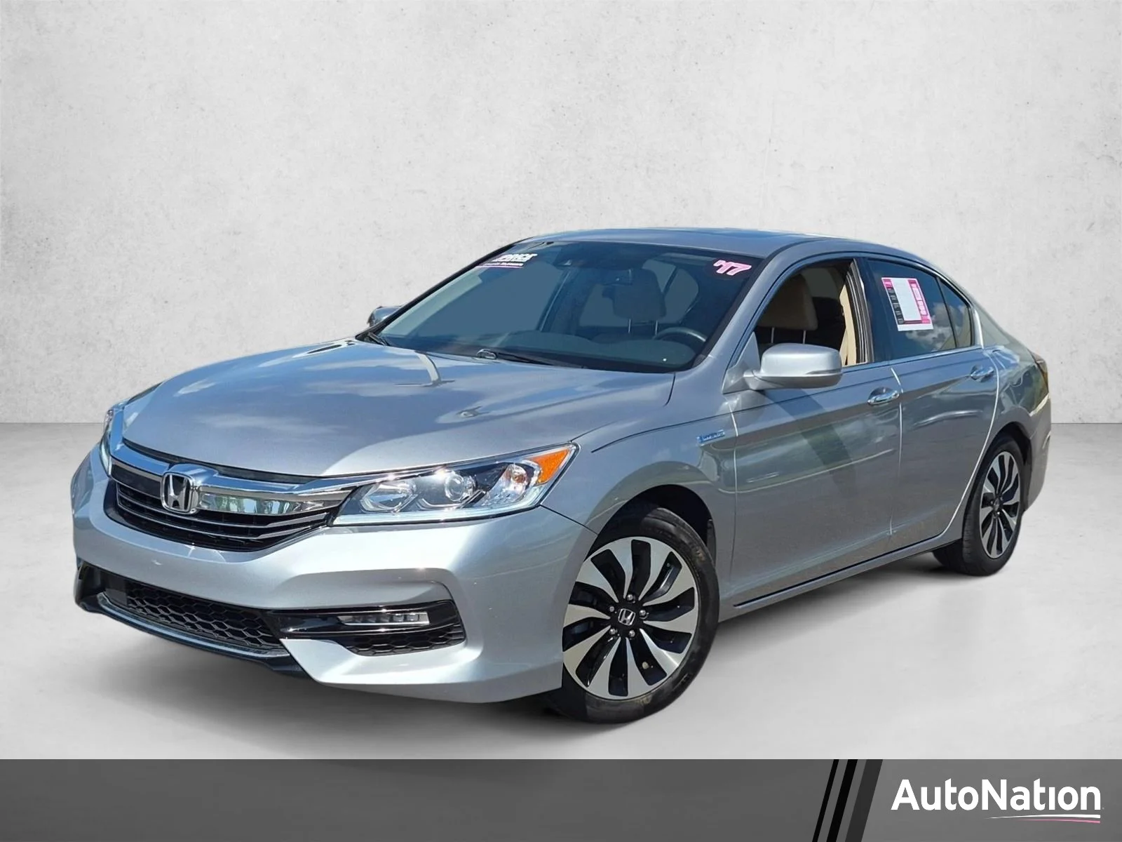 Used 2017 Silver/Gray Honda EX-L image 1
