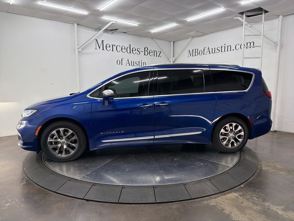 Used 2021 Blue Chrysler Pinnacle image 4