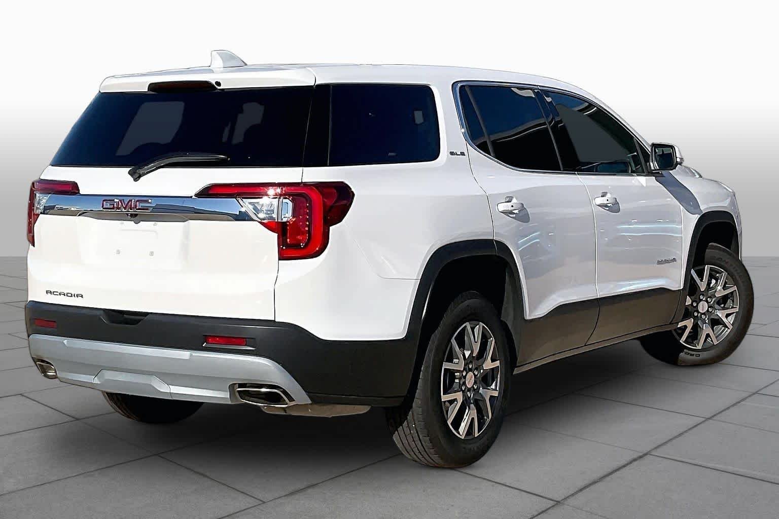 2023 GMC Acadia SLE - Photo 14