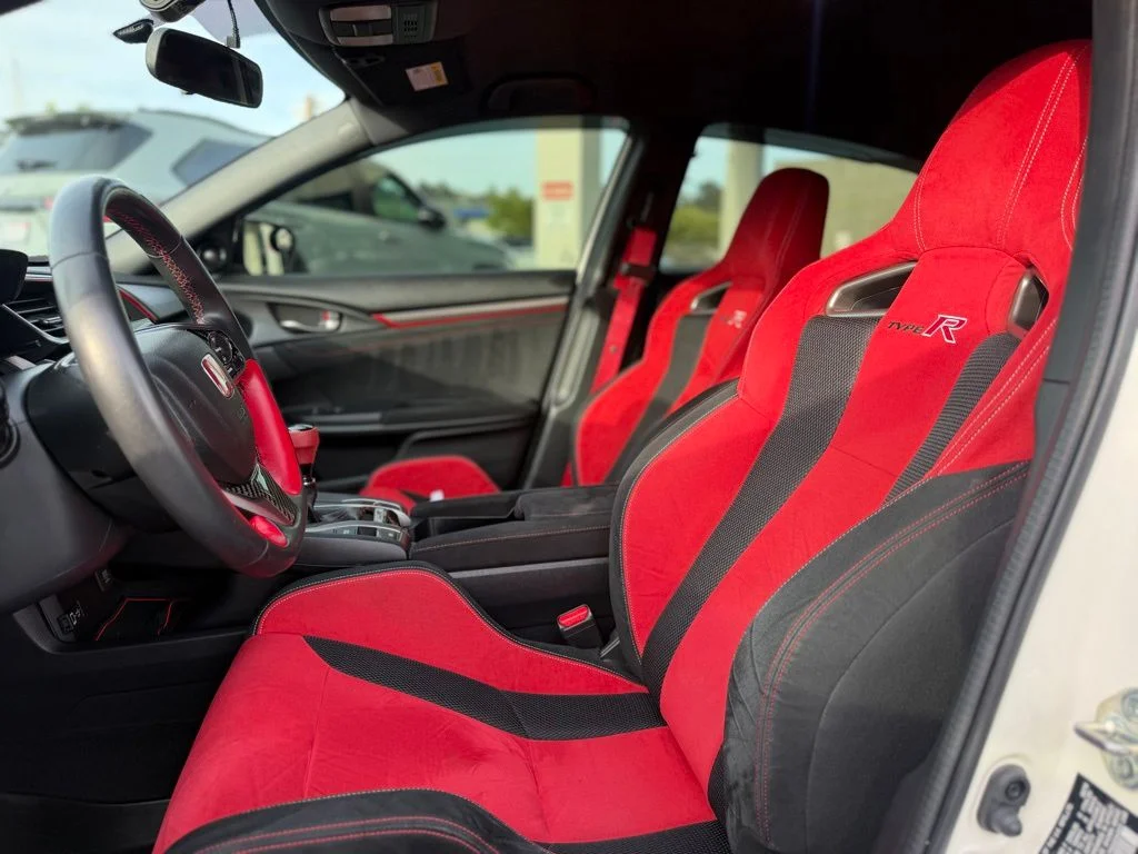 Used 2018  Honda Touring image 25