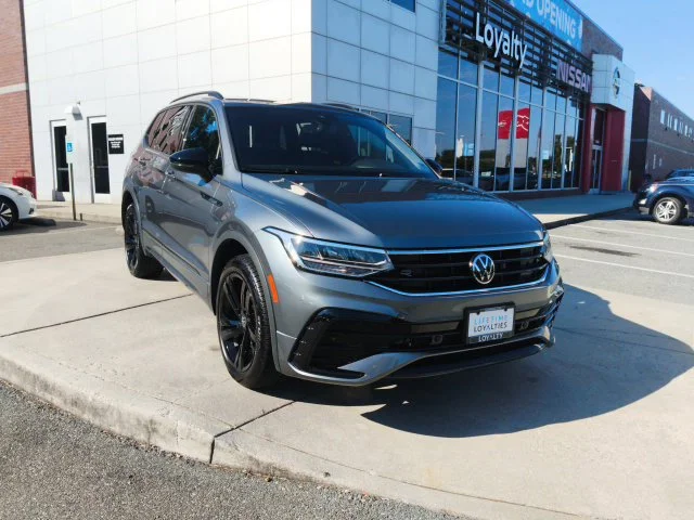2024 Volkswagen Tiguan SE R-LINE BLACK
