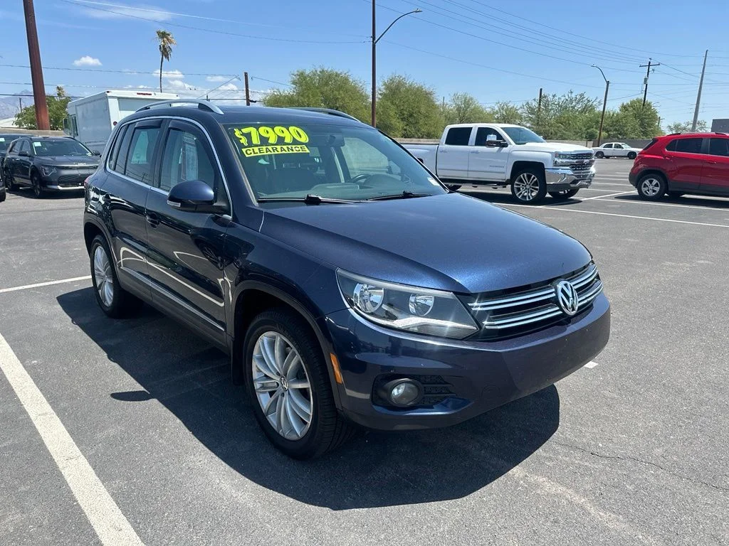 Used 2015 Blue Volkswagen SE image 5