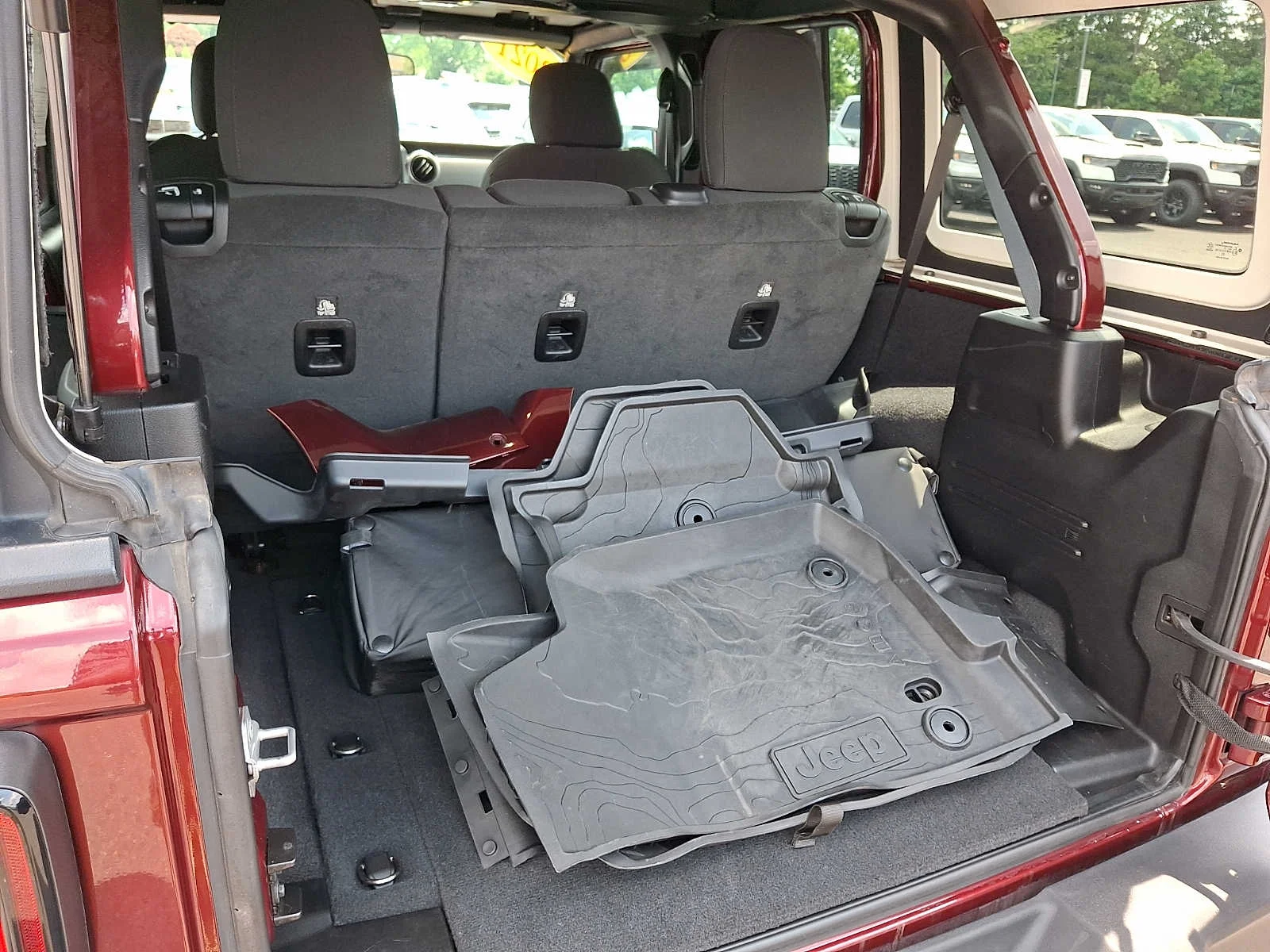 Used 2021 Snazzberry Pearlcoat Jeep Unlimited Willys image 29