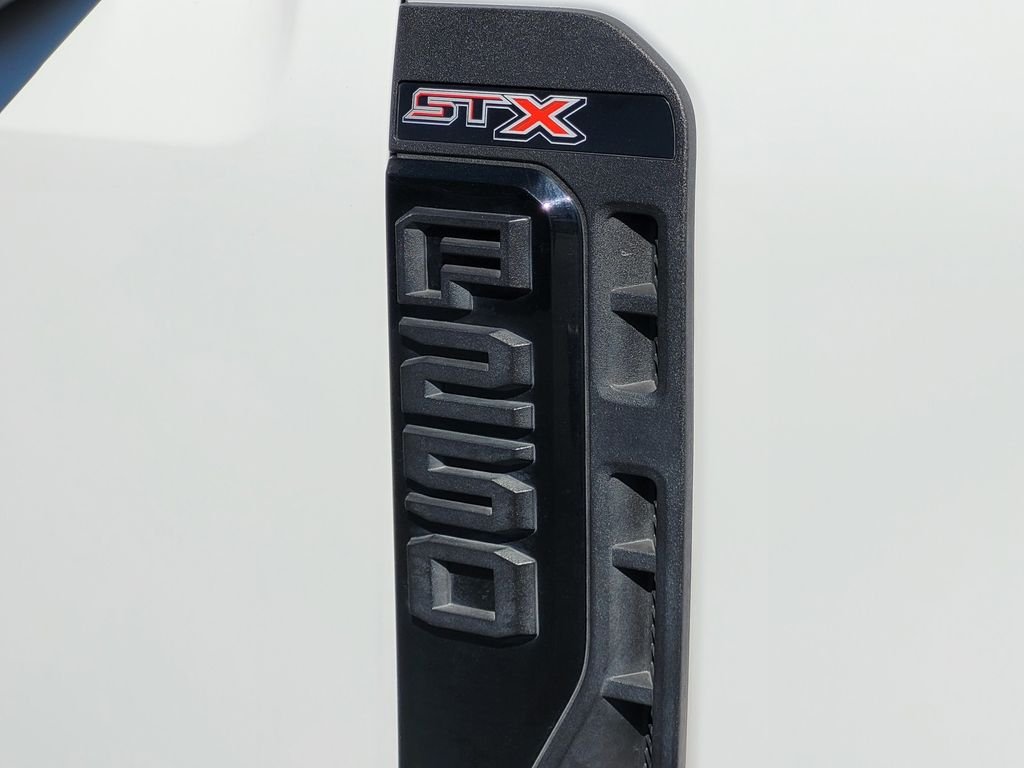 Used 2023 White Ford XL image 11