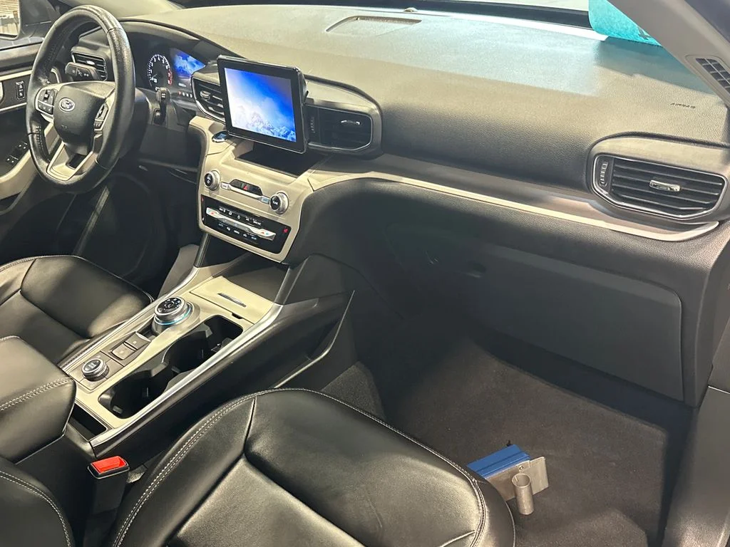 Used 2024 Silver Ford XLT image 35