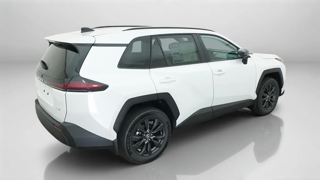 New 2026 Wind Chill Pearl Toyota XLE Premium image 9