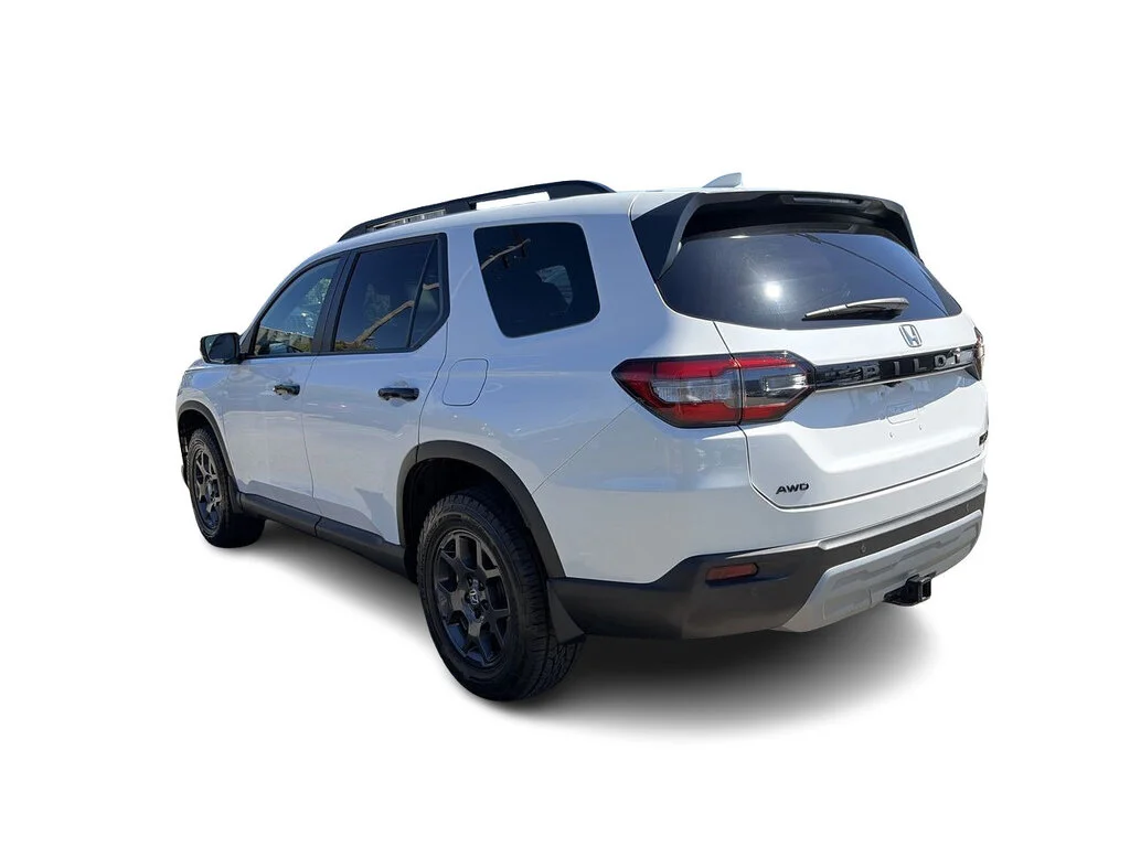 Used 2025 Platinum White Pearl Honda TrailSport AWD Certified Pre-Owned   Clean Title image 10