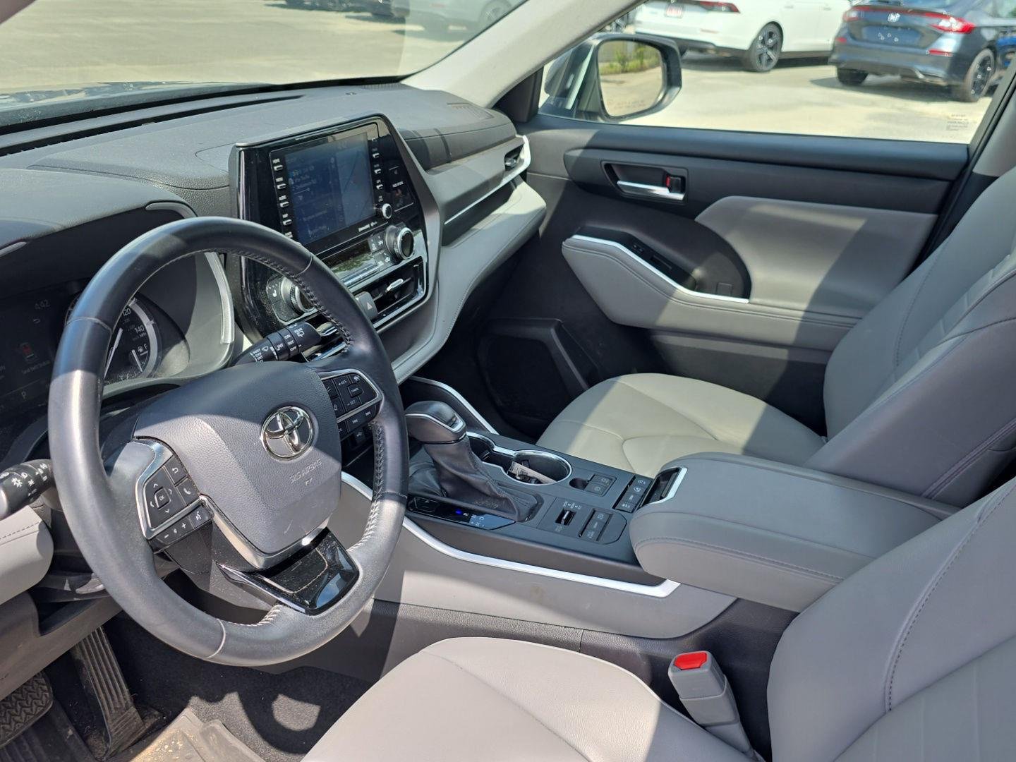 Used 2021 Magnetic Gray Metallic Toyota XLE image 12