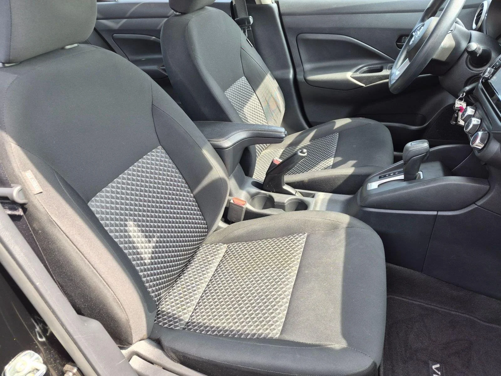 Used 2022 Super Black Nissan S image 20