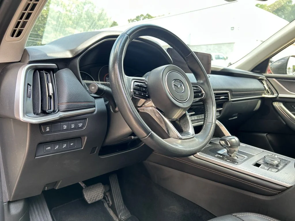 Certified Used 2024 Gray Mazda 3.3 Turbo Premium image 10