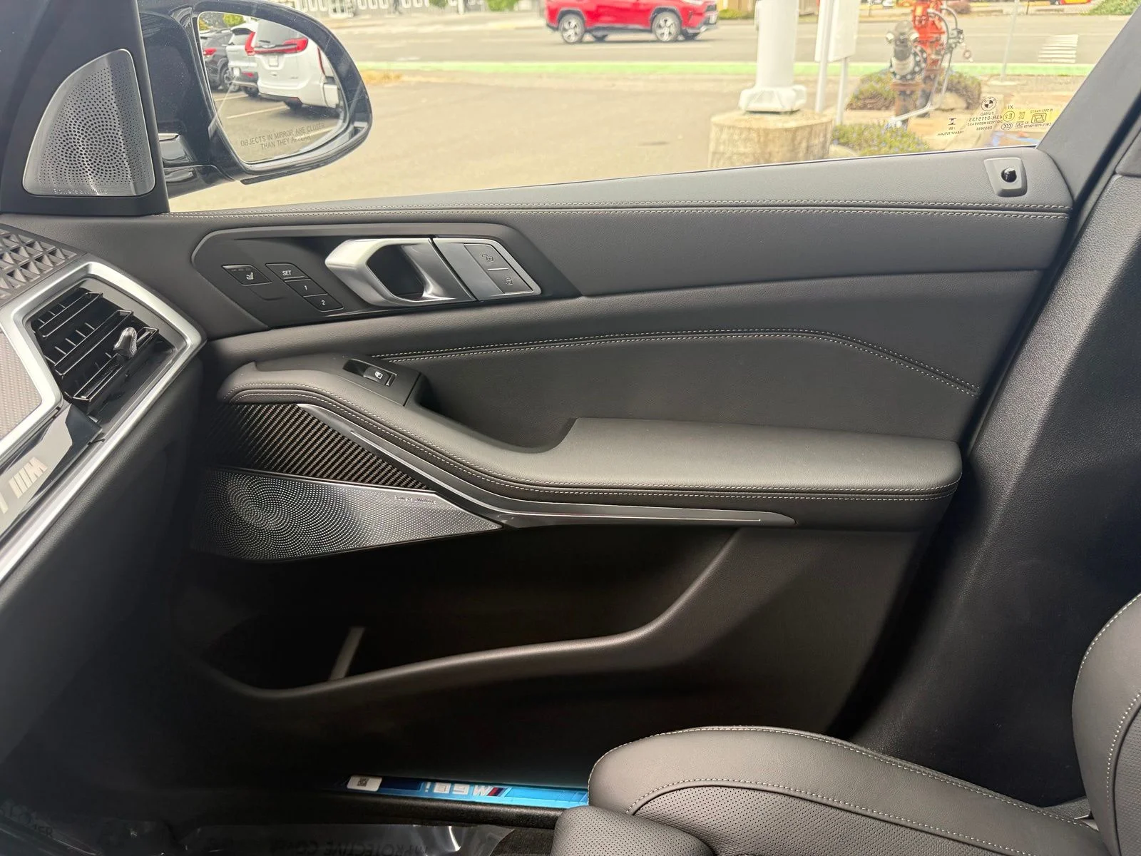 New 2027 Black Sapphire Metallic BMW M60i image 20