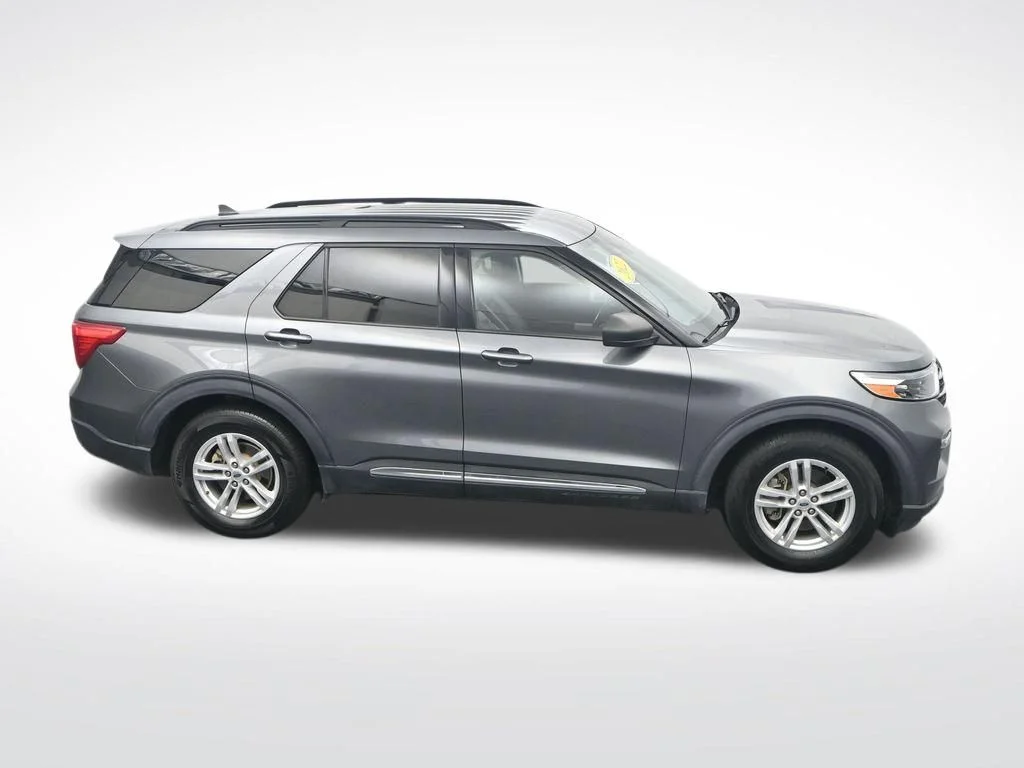 Used 2022 Carbonized Gray Metallic Ford XLT image 27