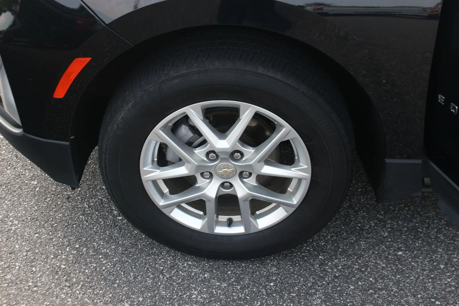Used 2024 Mosaic Black Metallic Chevrolet LT image 39