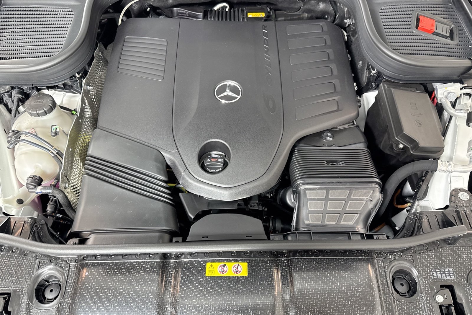 New 2026 Polar White Mercedes-Benz GLE 450 image 28