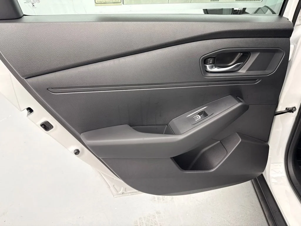 New 2026 Platinum White Pearl Honda LX image 14
