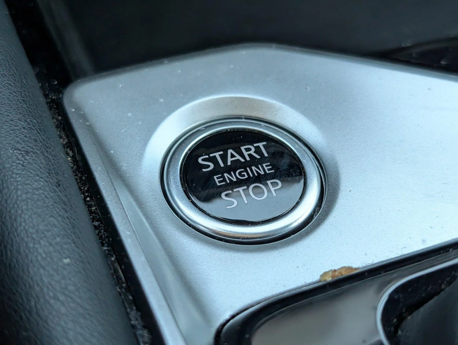 Used 2025 Silver Nissan SR image 27