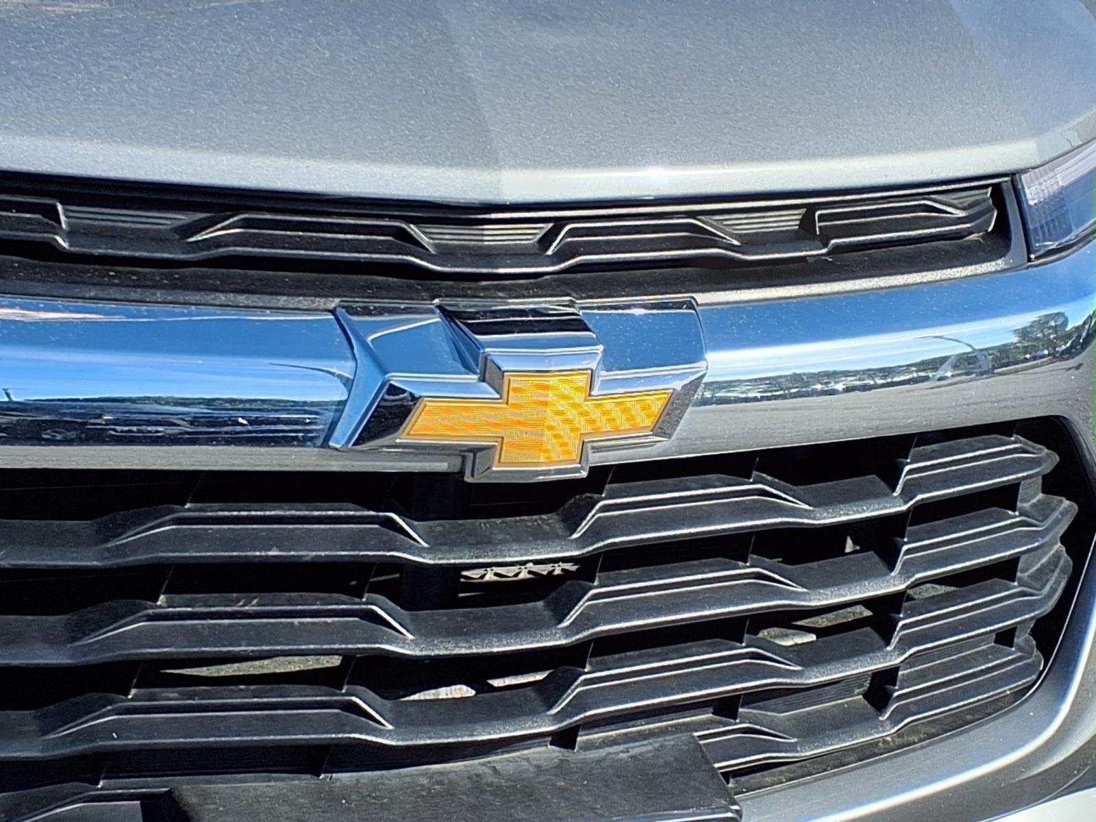 Used 2025 Sterling Gray Metallic Chevrolet LT image 12