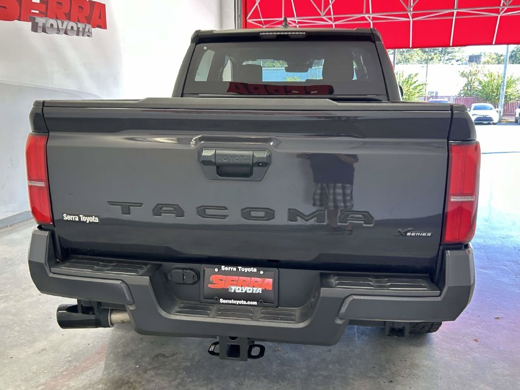 Used 2025  Toyota SR5 image 4