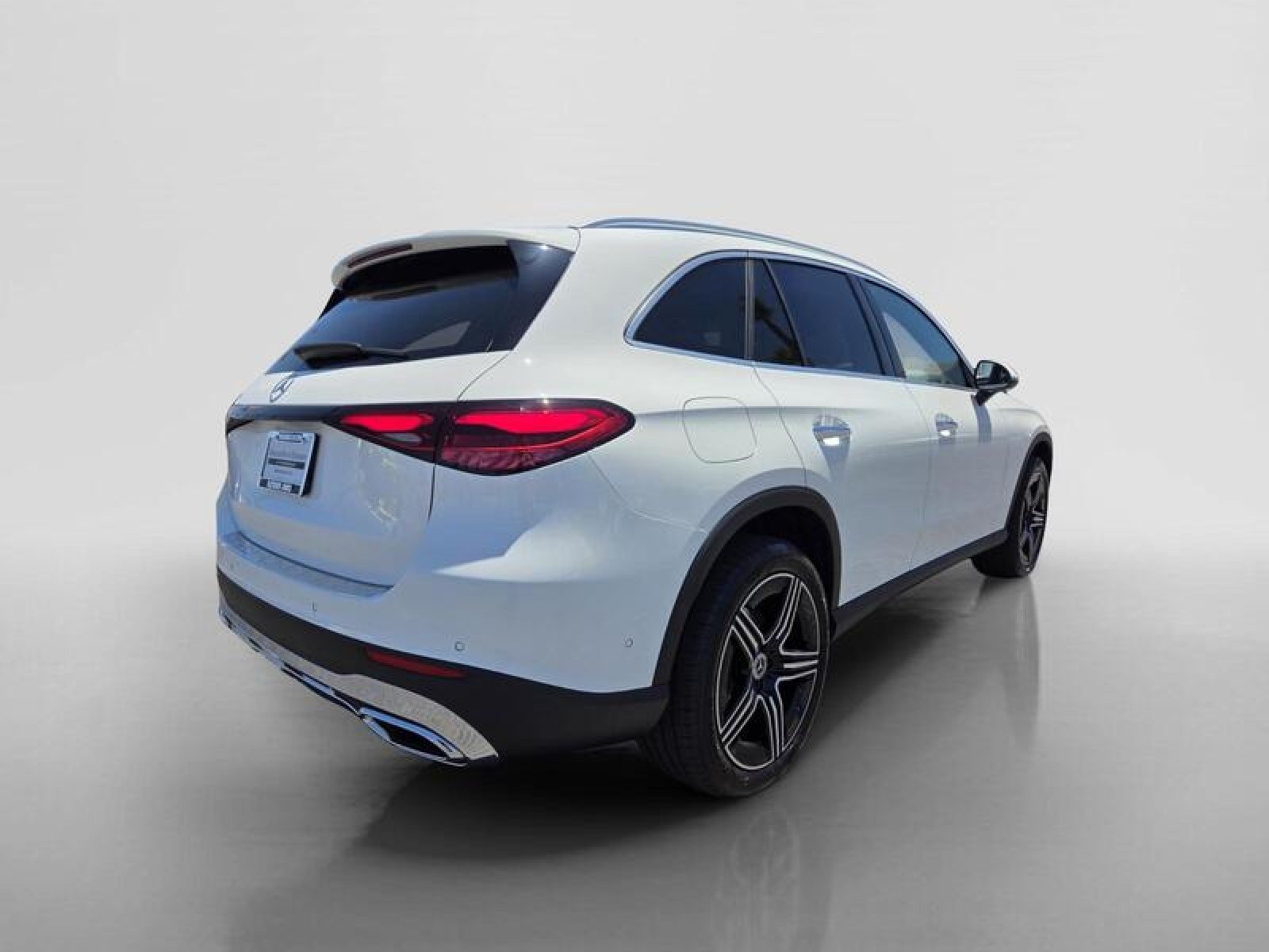 New 2026 Polar White Mercedes-Benz GLC 300 SUV image 5