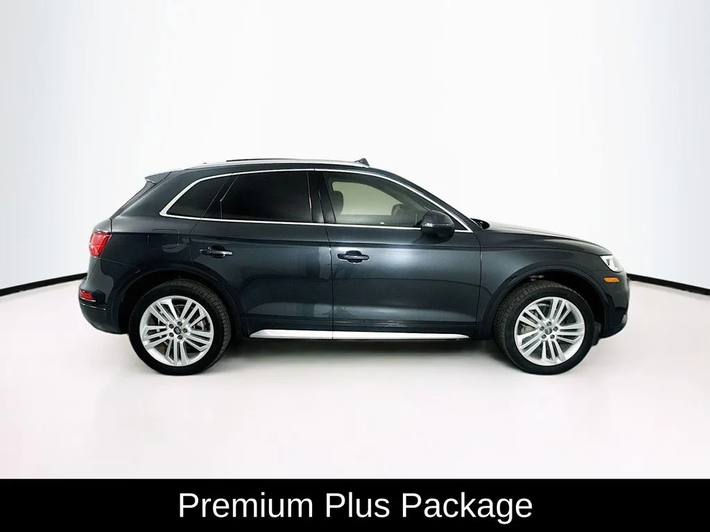 Used 2018 Gray Metallic Audi 2.0T Premium Plus image 9