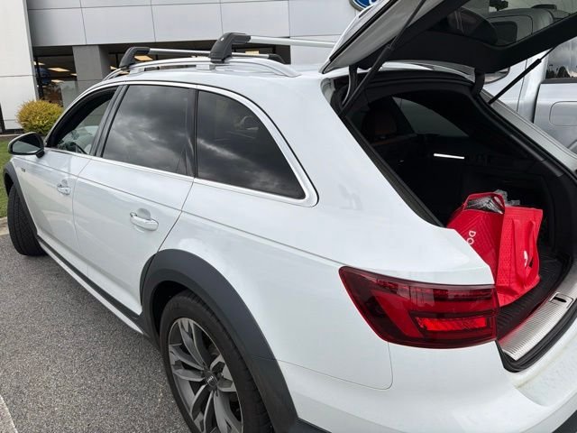Used 2019 Glacier White Metallic Audi 2.0T Premium image 22