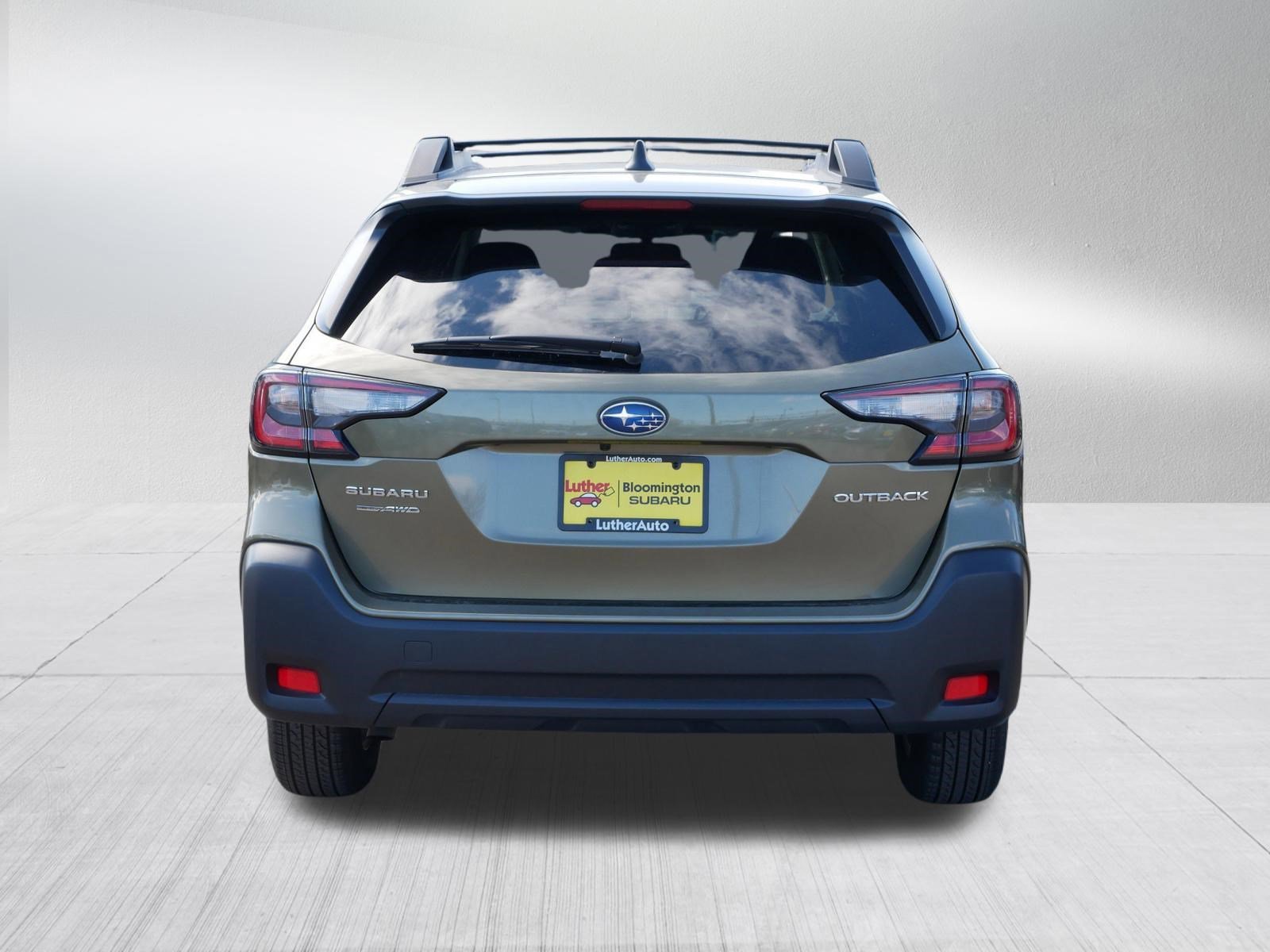 Used 2025 Autumn Green Metallic Subaru Premium image 6