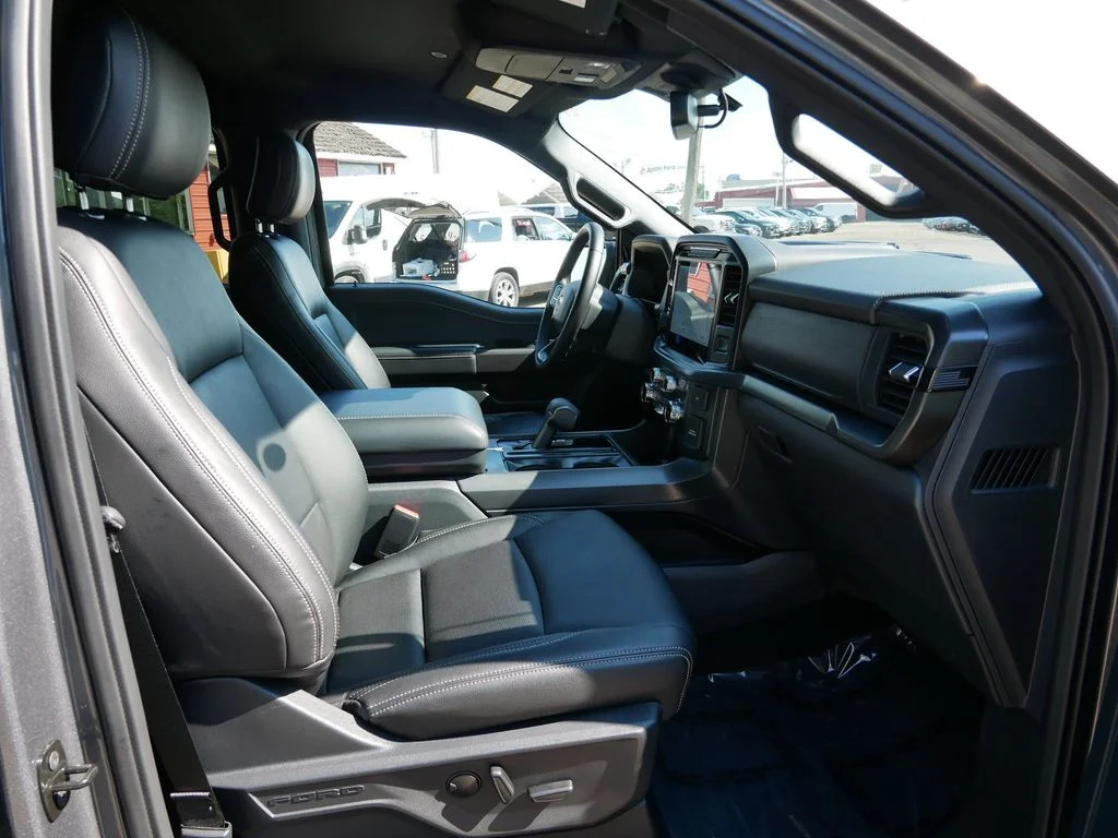 Used 2024 Gray Ford XLT image 8