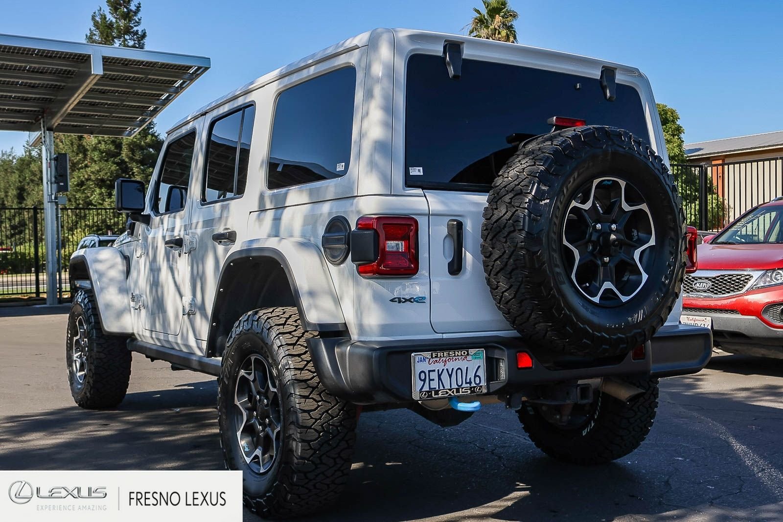 Used 2021 White Jeep Unlimited Rubicon 4xe image 4