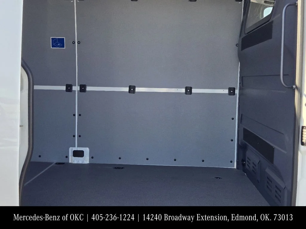 Used 2025 White Mercedes-Benz Cargo 170 WB image 25