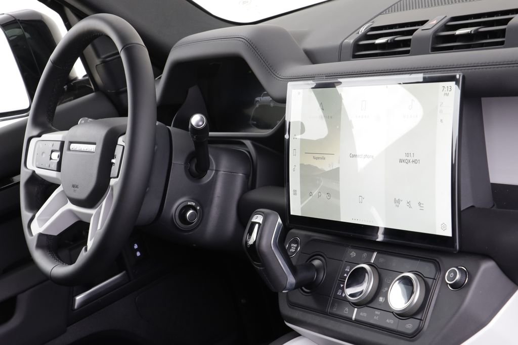 New 2026 Santorini Black LAND ROVER X-Dynamic SE image 23
