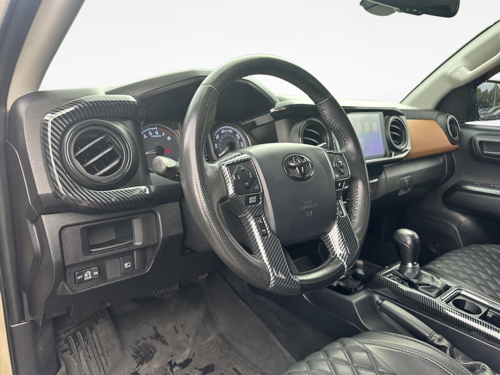 Used 2019 Quicksand Toyota SR5 image 11