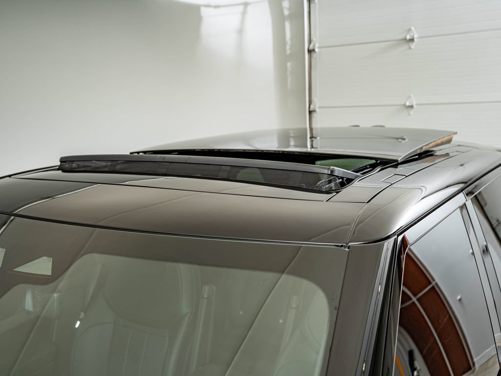 New 2026 Carpathian Grey Land Rover Dynamic SE image 17