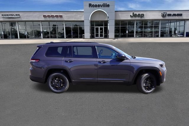New 2026 Baltic Gray Metallic Clear-Coat Exterior Paint Jeep Altitude image 2