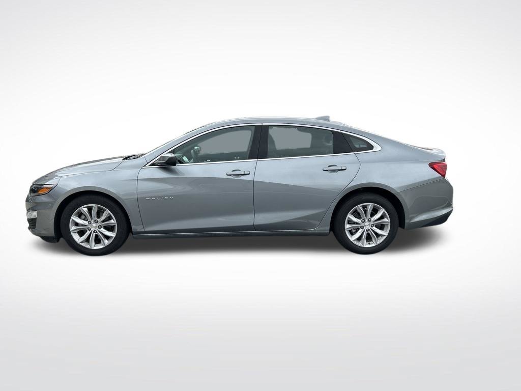 Used 2025 Gray Chevrolet LT image 3