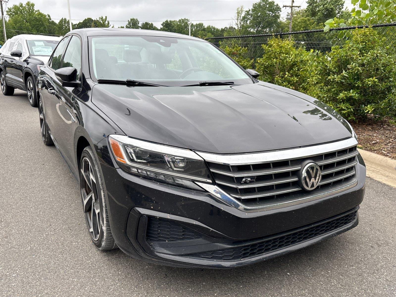 Used 2020 Deep Black Pearl Volkswagen 2.0T R-Line image 7