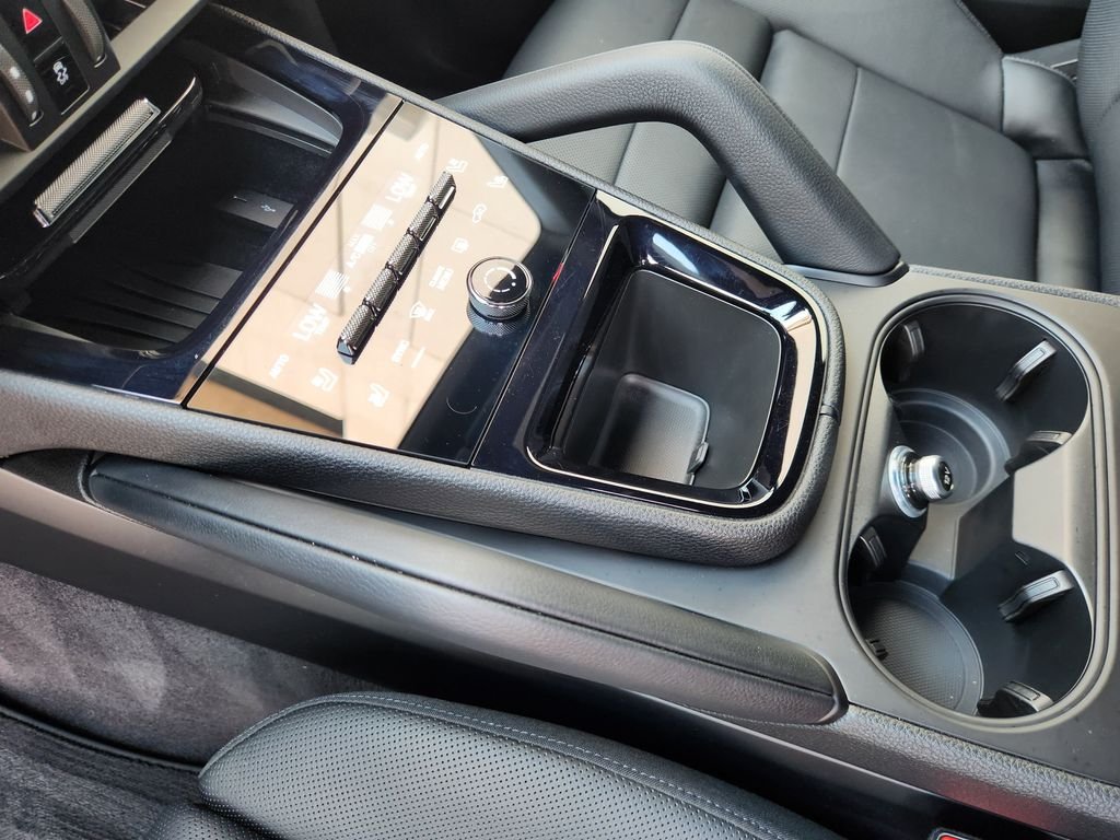 Used 2024 White Porsche Base image 19