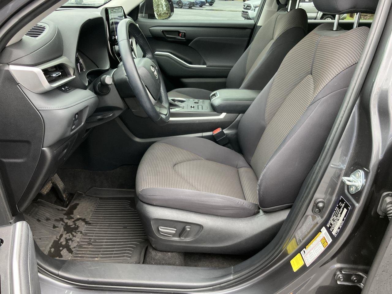Used 2023 Gray (Magnetic Gray Metallic) Toyota LE AWD image 12