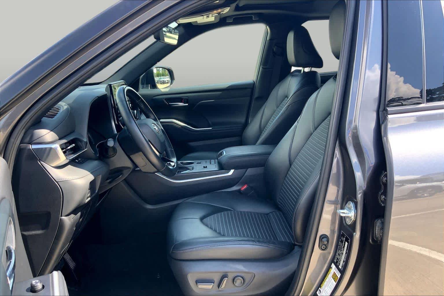 Used 2021 Magnetic Gray Metallic Toyota XSE image 8