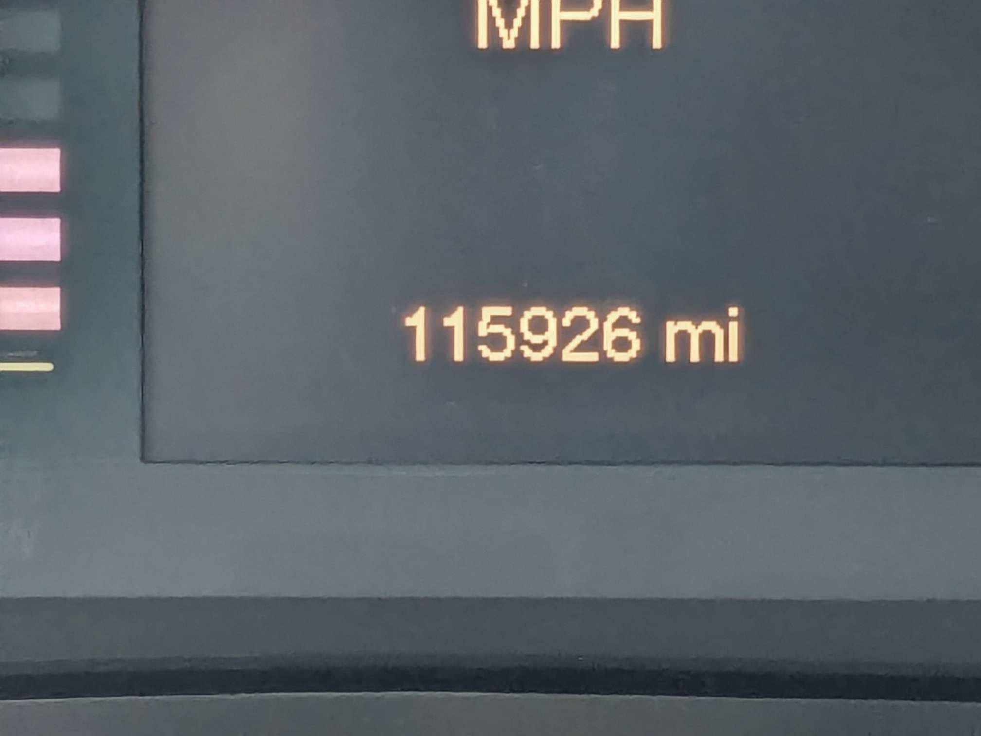 Used 2018 Light Brownstone Pearlcoat Jeep Latitude Plus image 37