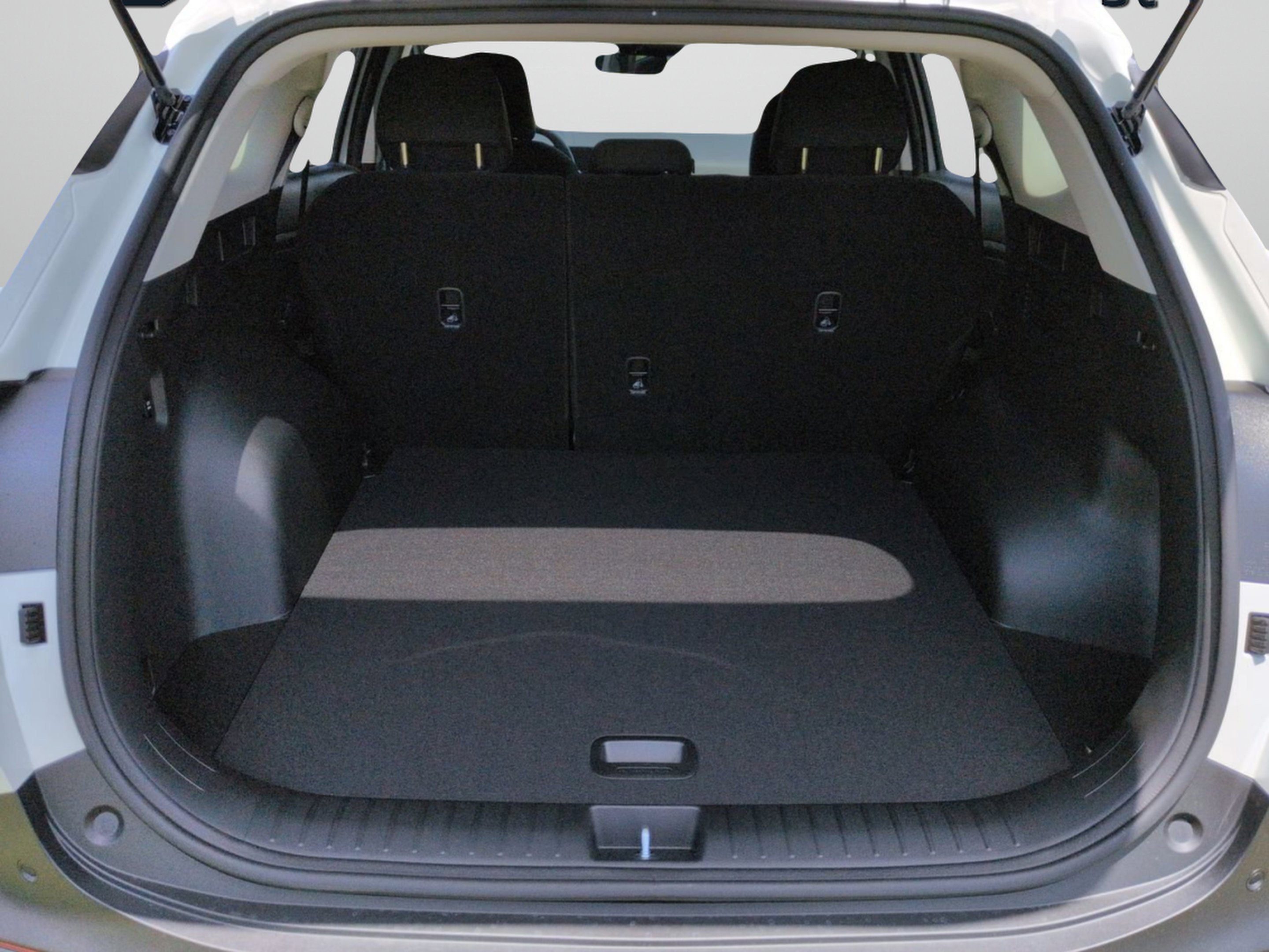 New 2026 Snow White Pearl Kia LX image 10