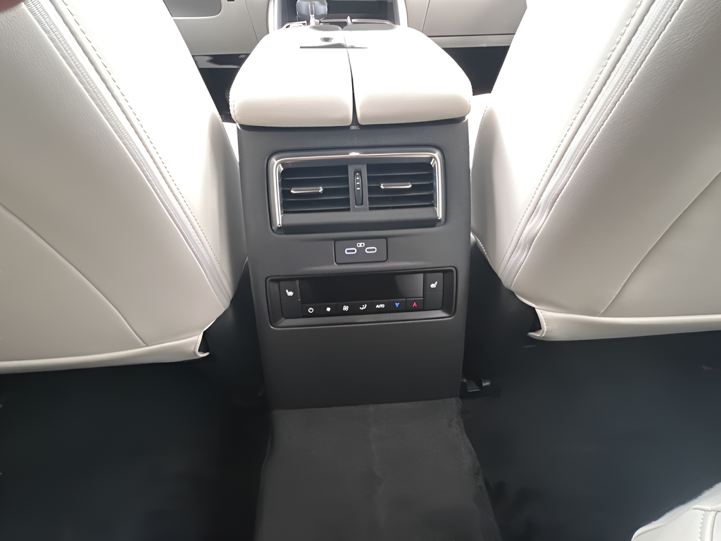 New 2026 Rhodium White Premium Mazda 3.3 Turbo S Premium image 18
