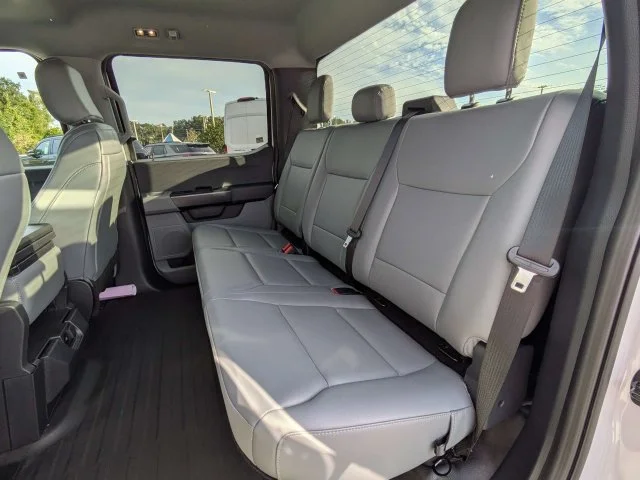 New 2026 Oxford White Ford XL image 14