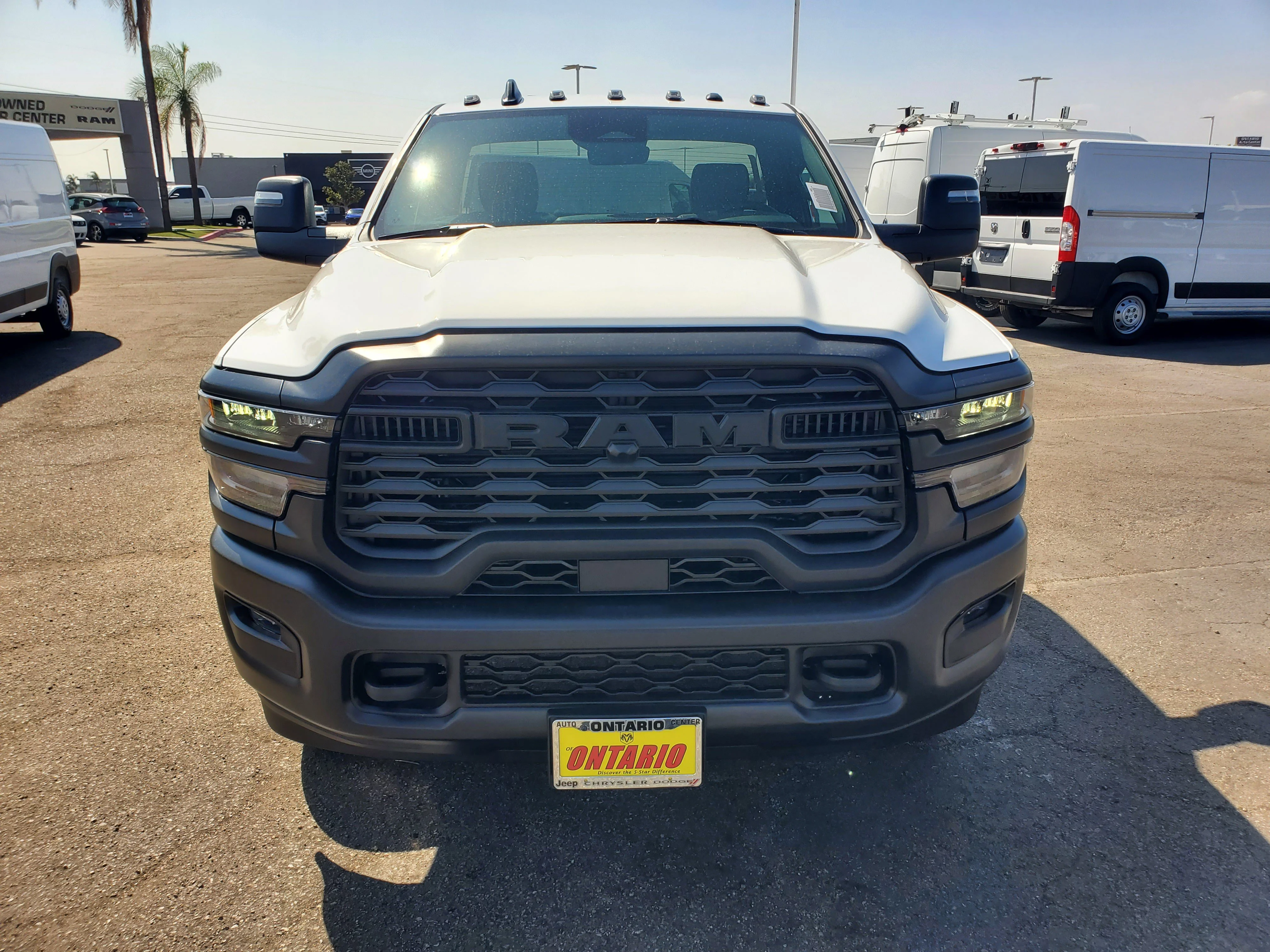 New 2026 Bright White Clear-Coat Exterior Paint RAM Tradesman image 9