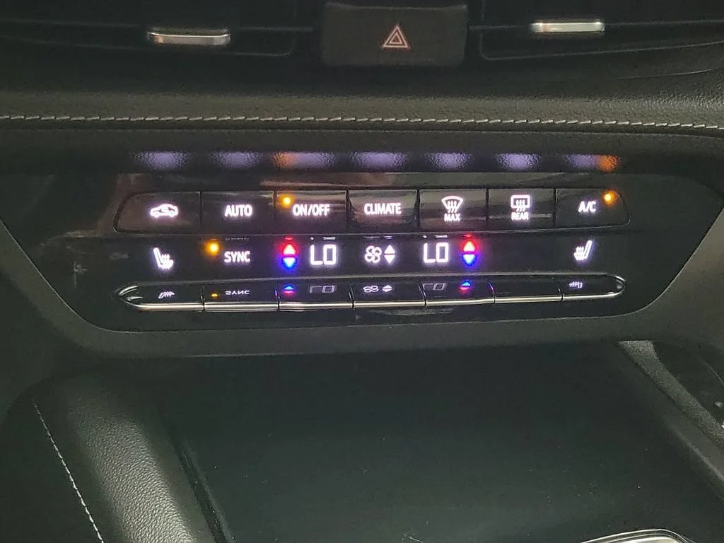 2023 Buick Envision Essence - Photo 18