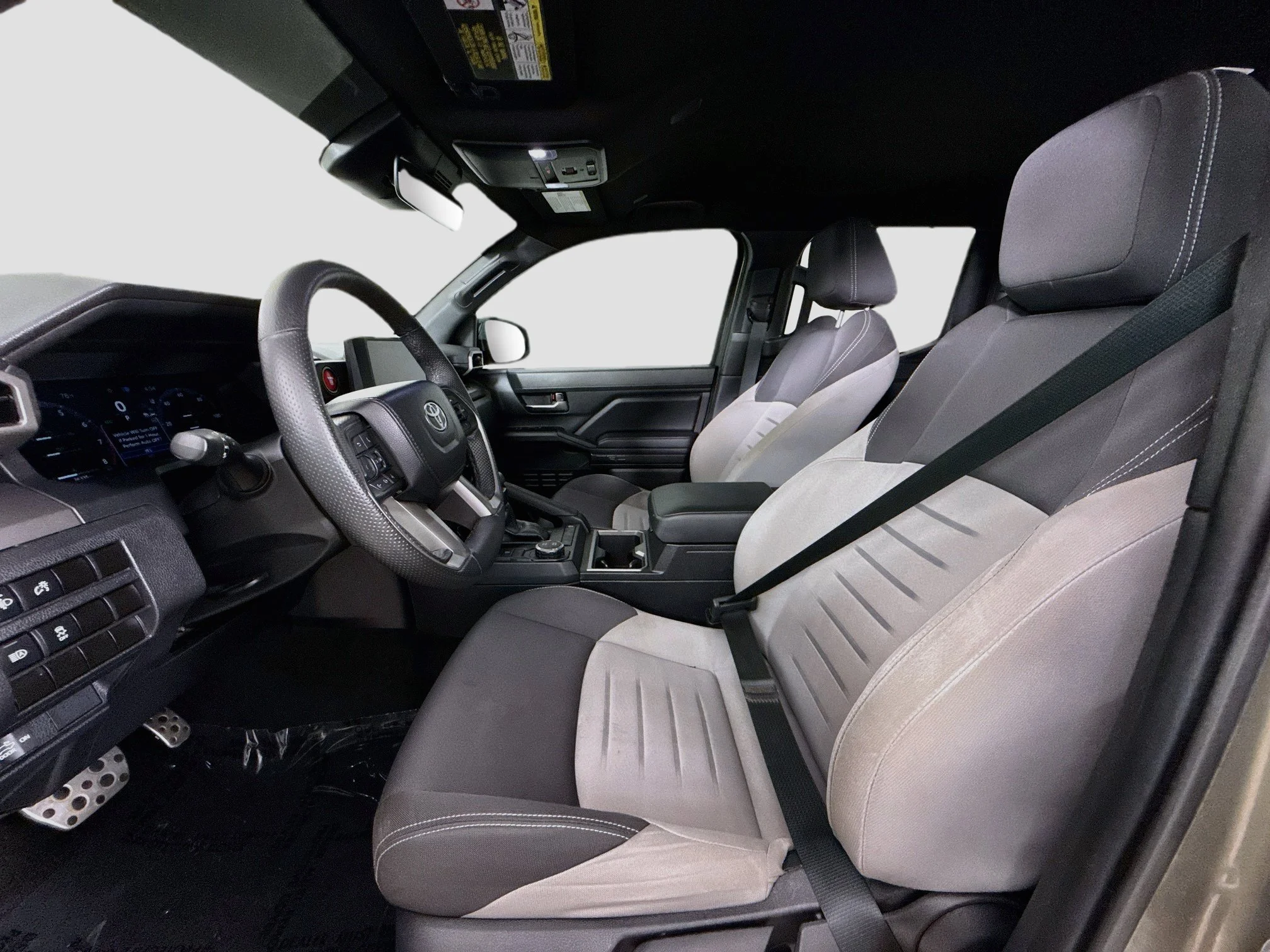 Used 2024  Toyota SR5 image 23