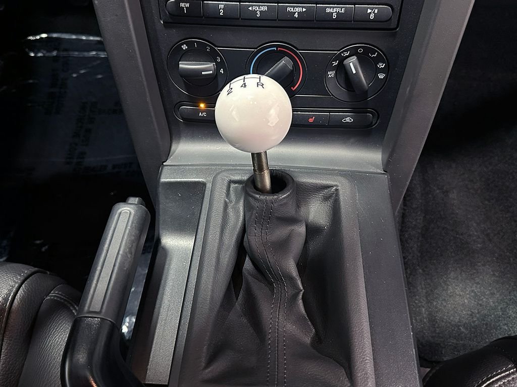 Used 2007 Orange Ford  image 56