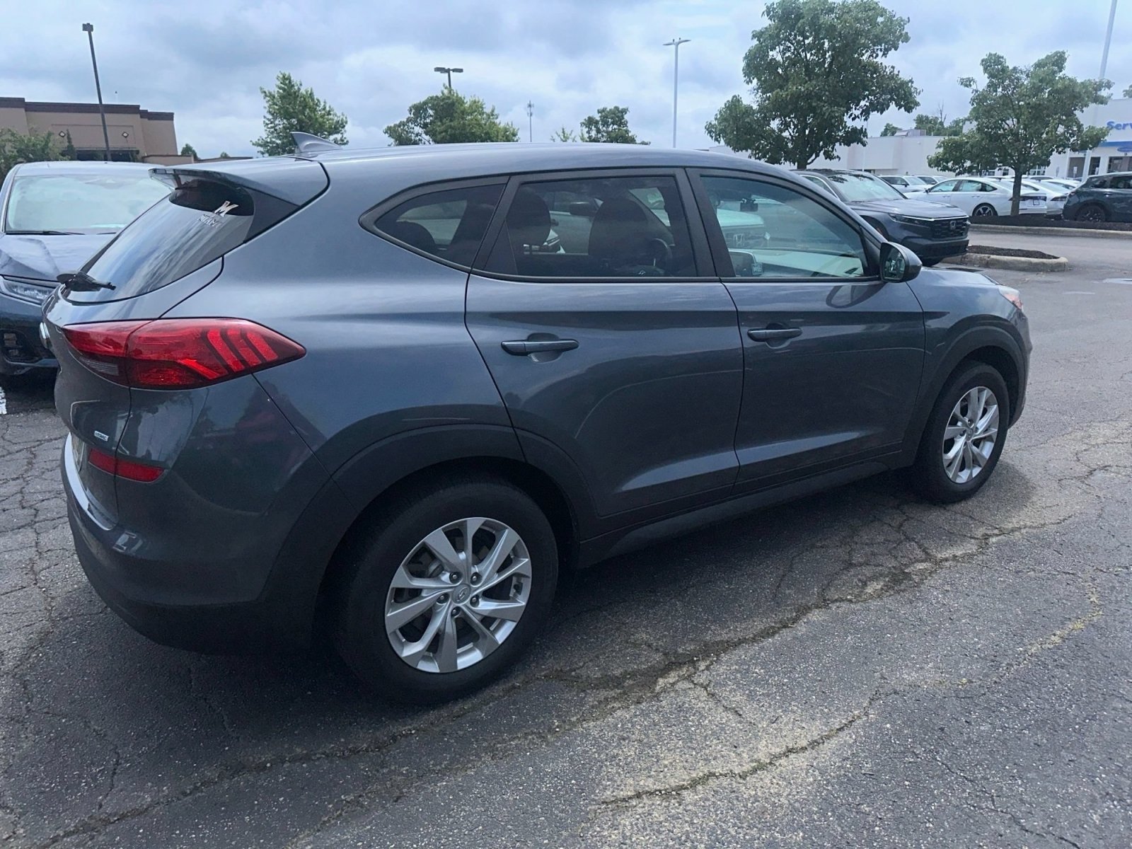 Used 2019 Coliseum Gray Hyundai SE image 17