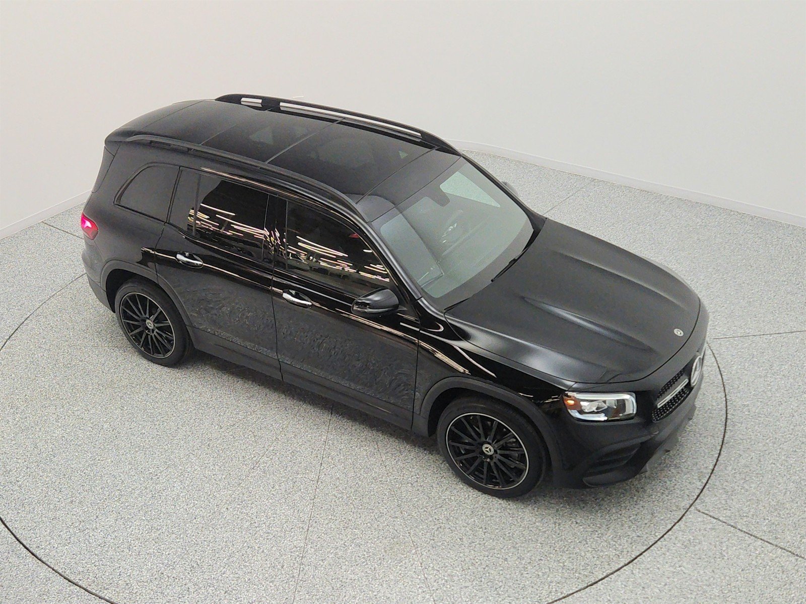 Used 2022 Night Black Mercedes-Benz GLB 250 SUV image 24